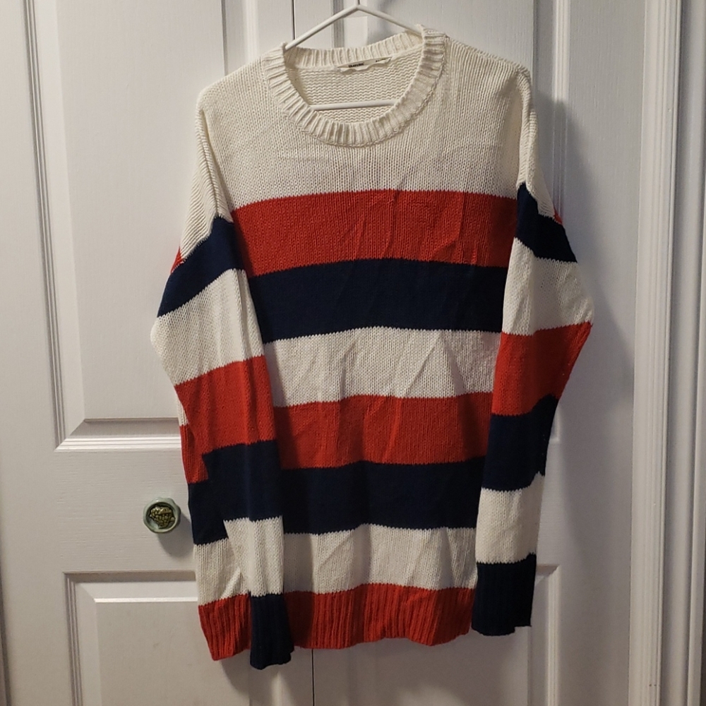 2/$15🦇 knit striped sweater